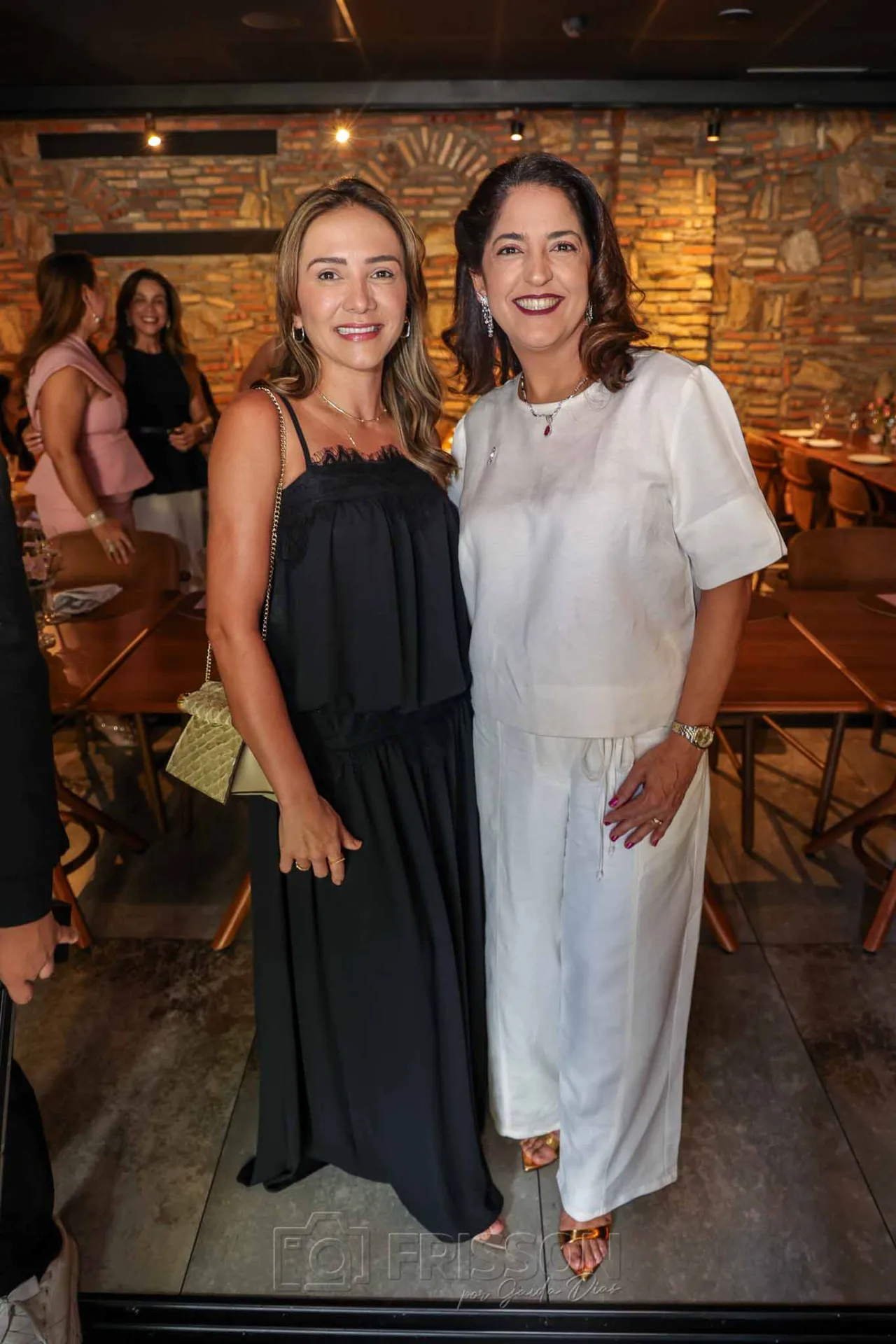 Aline Ayres e Cristiane Coutinho.