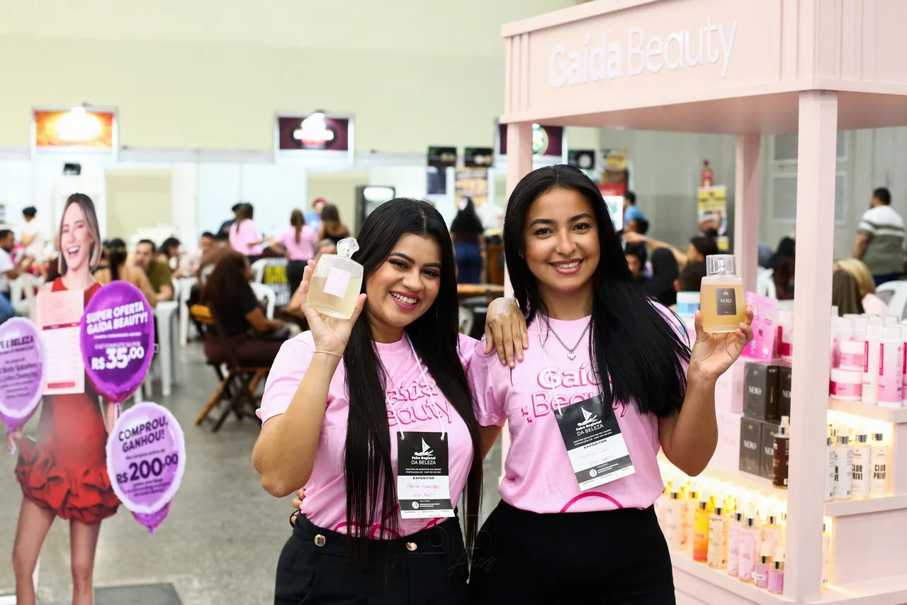 Amanda Annemberg e Yasmin Lima 