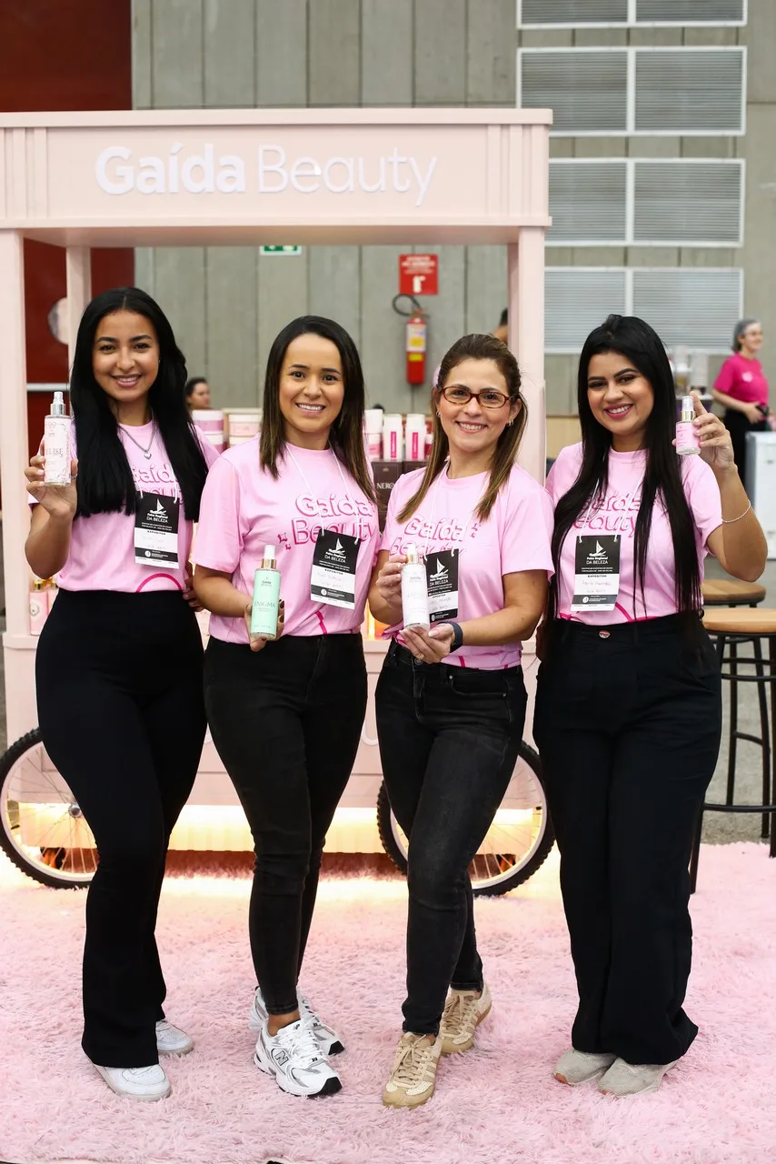 Yasmin Lima, Aline Rodrigues, Carol Assunção e Amanda Annemberg