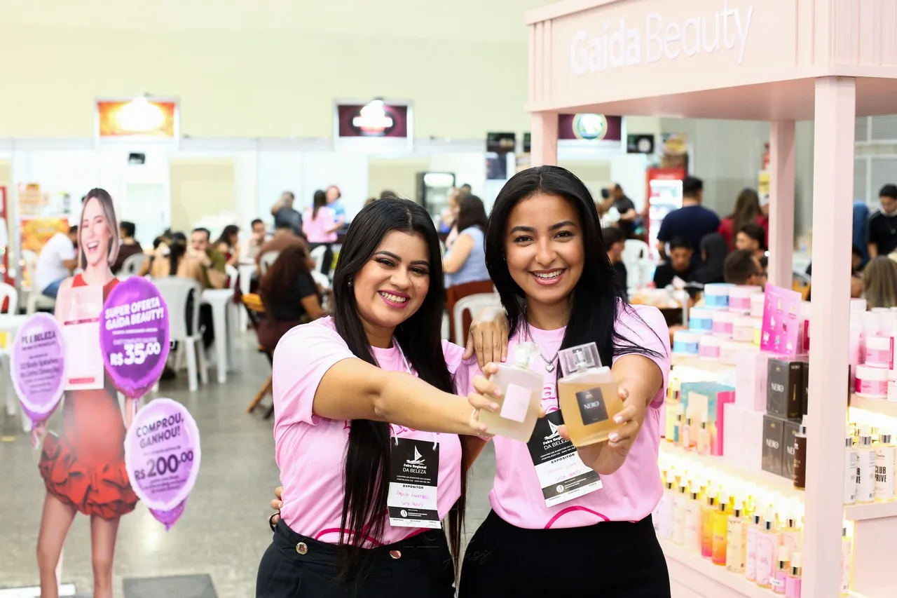 Amanda Annemberg e Yasmin Lima
