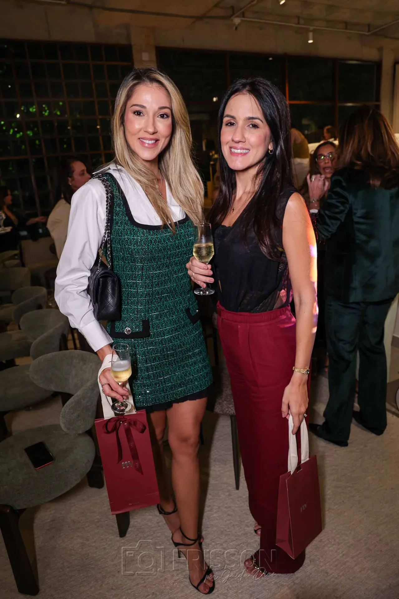 Alice Colares e Nicole Bachi
