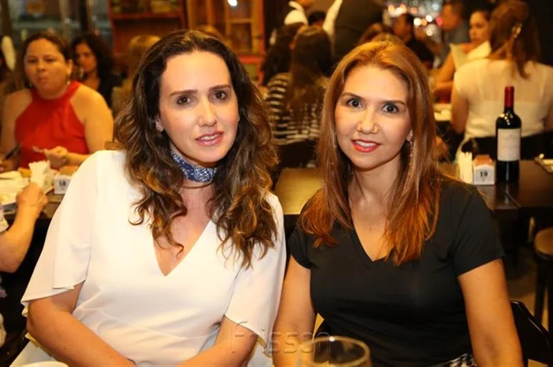 Roberta Nogueira e Wayne Moreira