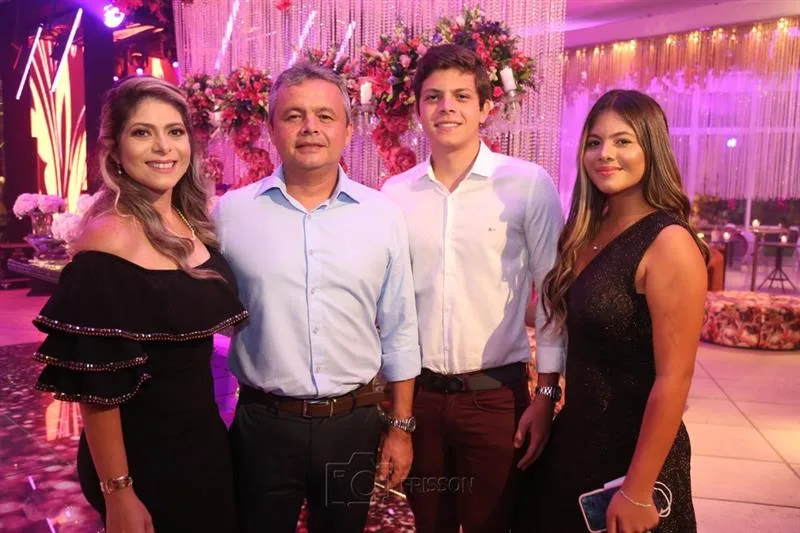 Daniele, Roberto, João e Larissa Galiza