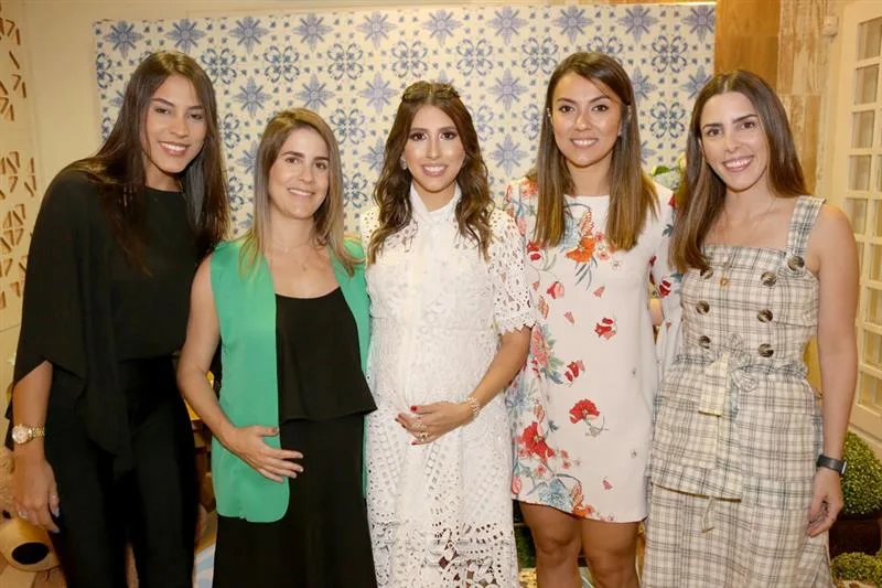 Aline Xerez, Samara Kiodi, Thayra Romcy, Flavia Beltran e Paula Abreu
