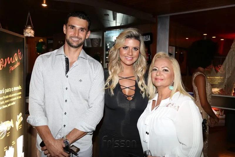 Dimas e Anelisa Barreira e Margarete Peixoto
