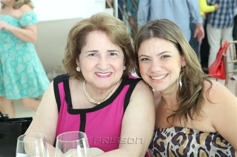 Auricelia e Vanessa Queiros