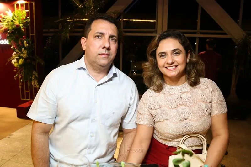 Alisson Vasconcelos e Bruna Camila