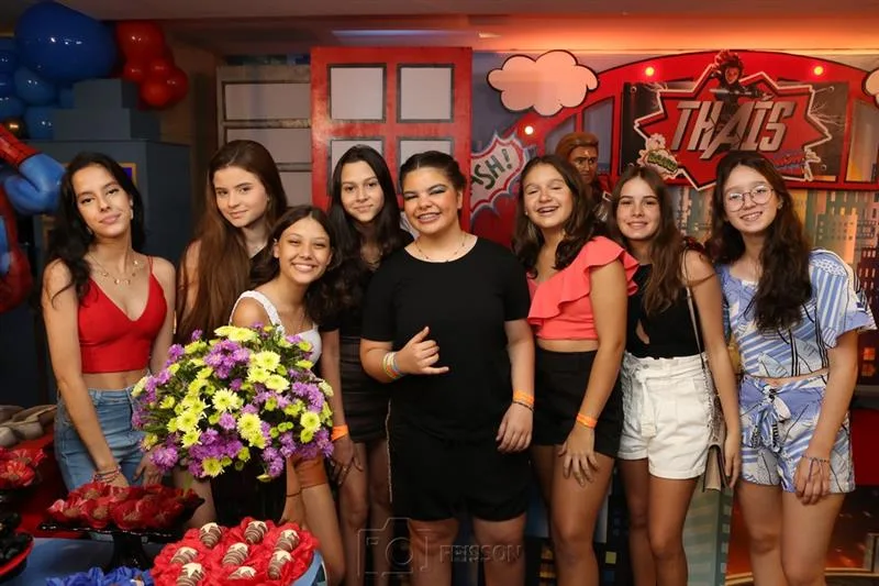 Aniversário Thais Gomes