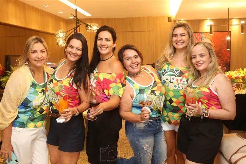 Andrea Guilherme, Sarah Brandão, Rose Carneiro, Ariadina Feitosa, Wladia Pinheiro e Daniele Castelo Branco
