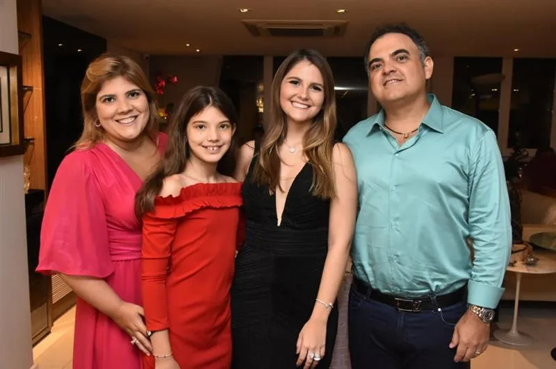 Gisela Dias Branco Vieira e Giulia, Gabriela da Escóssia e Herbert Vieira