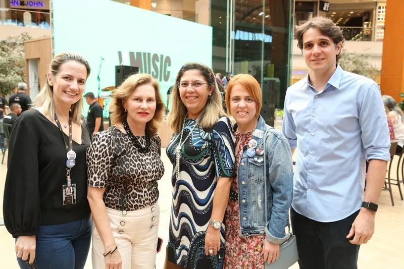 Bruna Braun, Renata Jereissati, Luciene Pereira, Raquel Mendonça e Beijamim Oliveira (2)