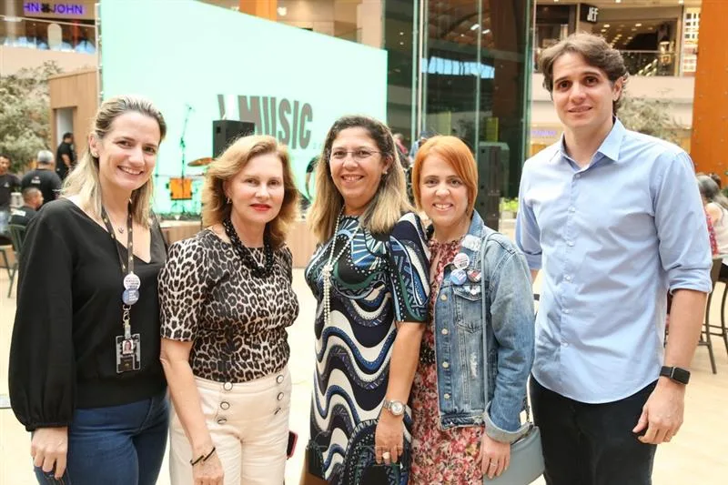 Bruna Braun, Renata Jereissati, Luciene Pereira, Raquel Mendonça e Beijamim Oliveira