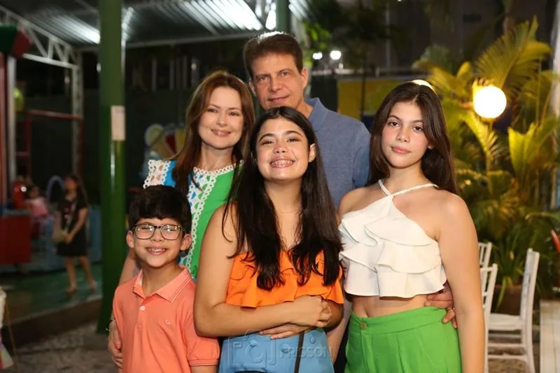 Andre, Rafaella Arruda, Lara, Andre e Natalia Bezerra