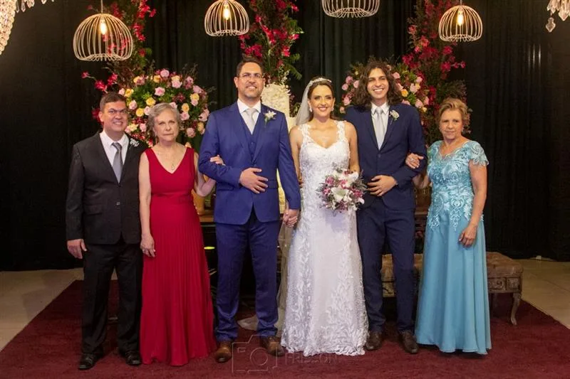 Angelo e Maria Aparecida Paixão, Mauro Almeida, Melissa, Mateus e Iracema Melo