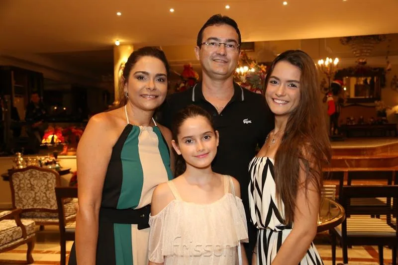 Adriana, Maria Fernanda, Mauro Regis e Marjorie Gurgel