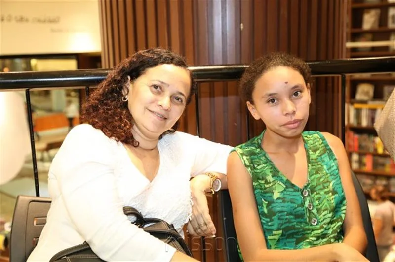 Ana Clébia de Oliveira e Karina da Silva