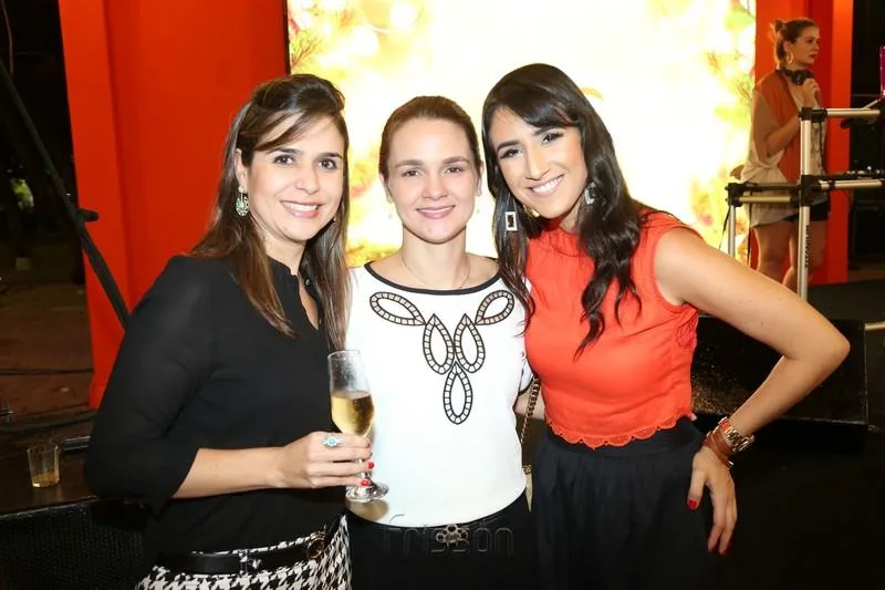 Camila Benevides, Marina Albuquerque e Lia Quinderé