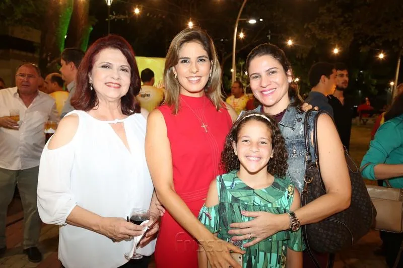 Ceris e Marília Fiúza, Maria Clara e Luciana Borges
