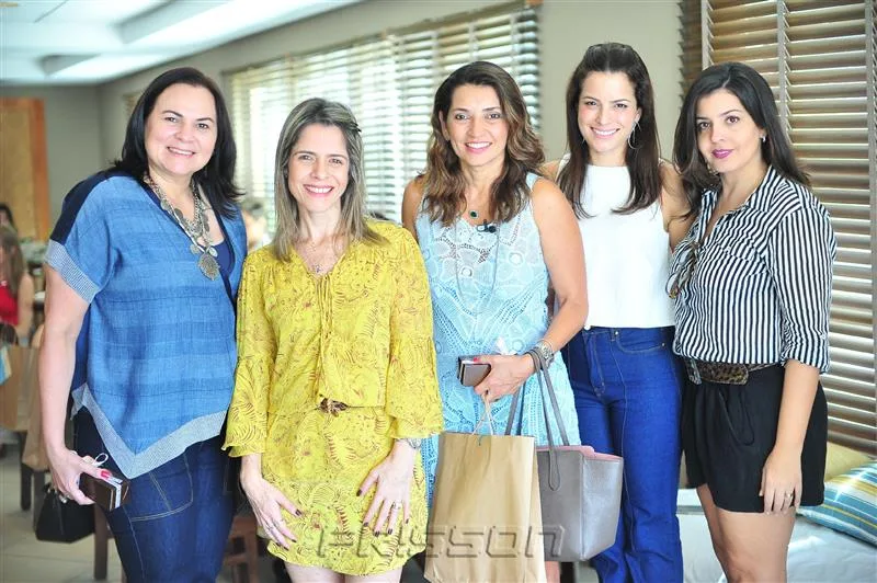 Ana Cláudia Martins, Carla Nogueira, Márcia Travessoni, Raquel Petroni e Lia Feijó