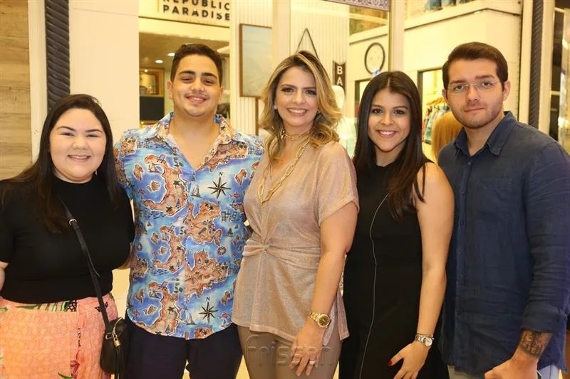 Amanda Piccanso, Rafael, Tais Pinto, Barbara Linard e Francisco Junior