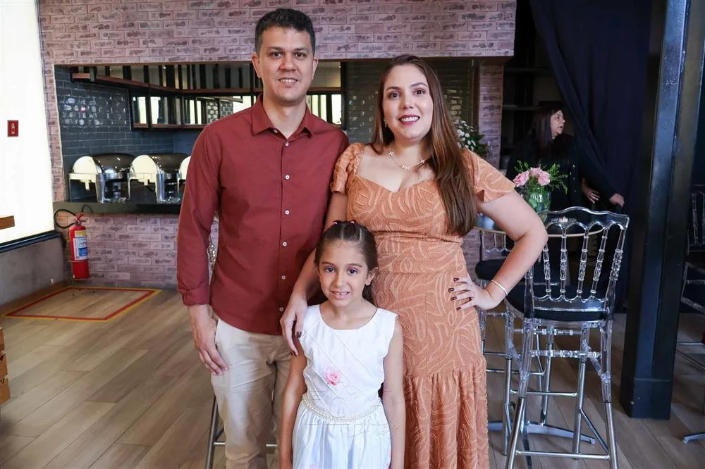 Alexandre Holanda, Lis e Aline Campos