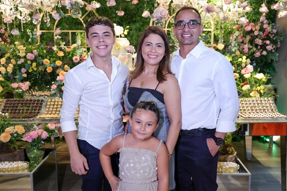 Cauã, Carol e Lis Assunção, Renan Cruz