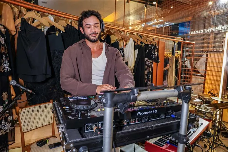 Dj
