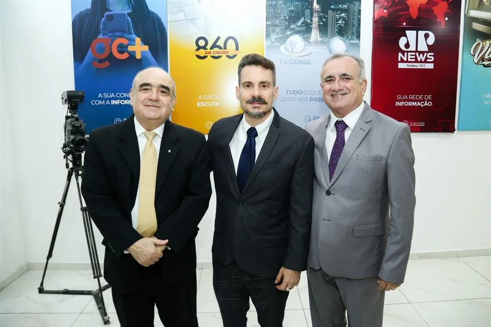 Antonio e Robério Carvalho com Miguel Filho