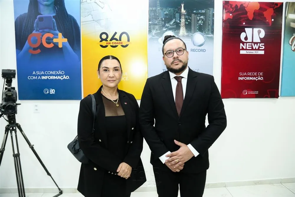 Débora Lima e Rodrigo Nogueira