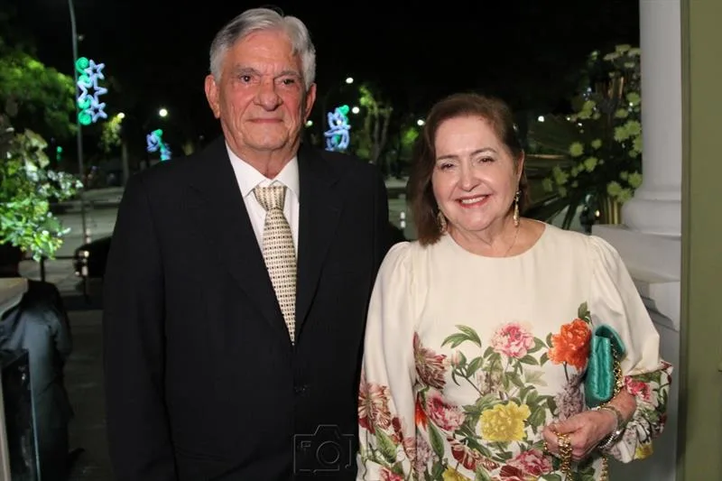 Assis e Meirivania Machado