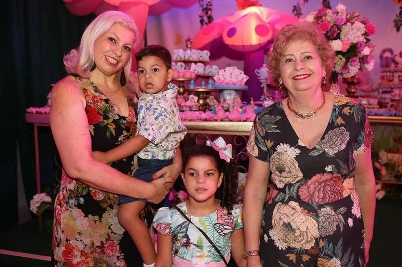 Adriana, Iduardo, Isabella e Nelcy Bezerra