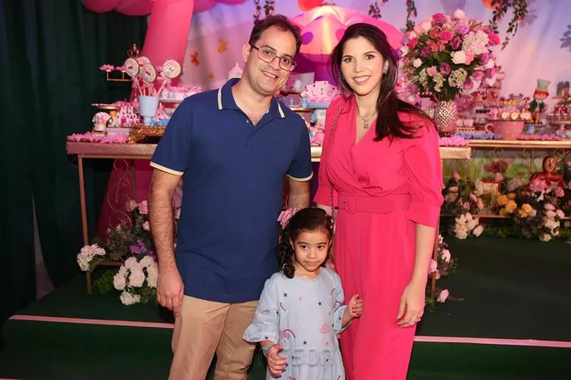 Alan, Maria Eduarda e Thaysa Benevides