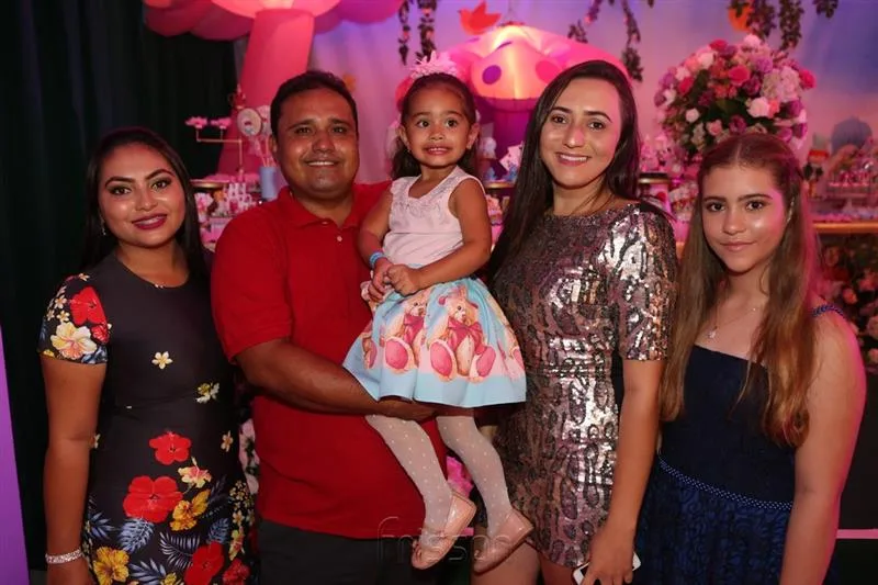 Ana Paula Gomes, Carlos Henrique, Sofia, Conseição Lopes e Ana Lisse Martins