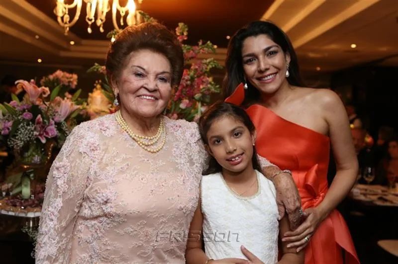 Albaniza Albuquerque, Maria Clara Oliveira e Vanessa Oliveira