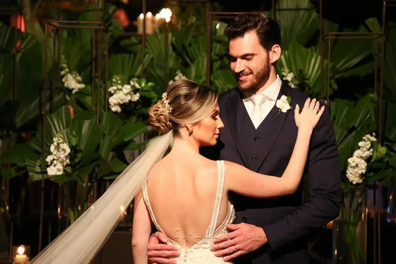 Amanda e Bruno Perdigão