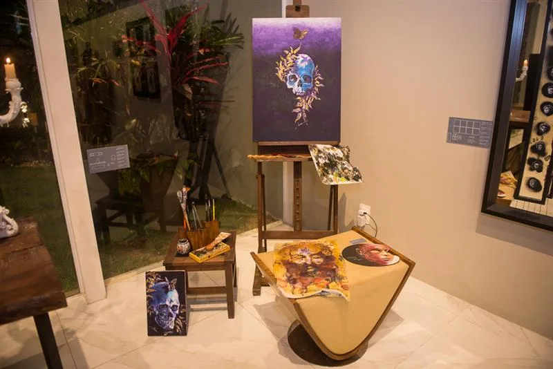Exposição Menento Mori de Isaac Furtado