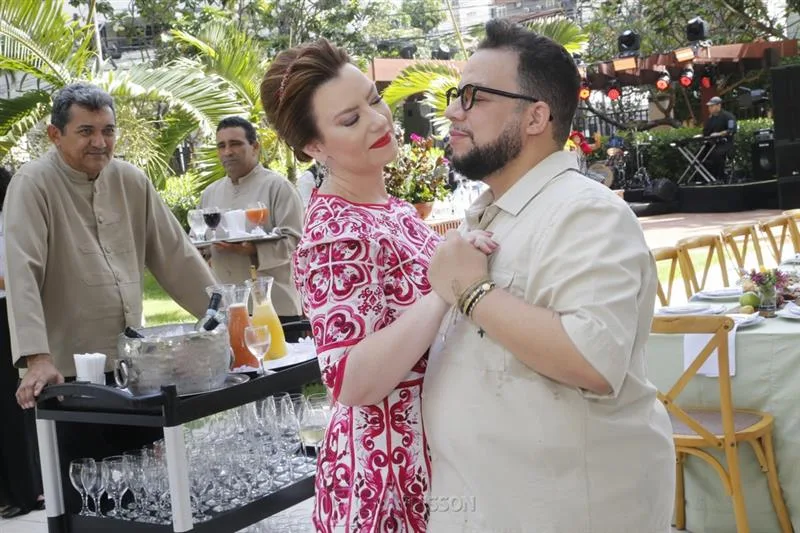 Aline Barroso e Roberto Alves