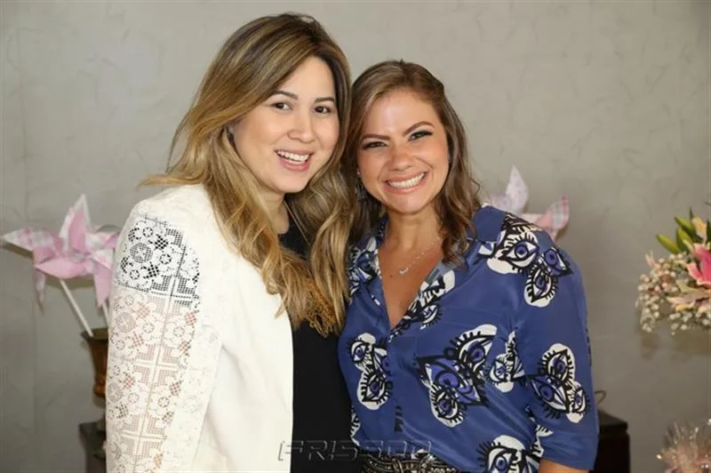 Carol Yamazaki e Vanessa Queirós