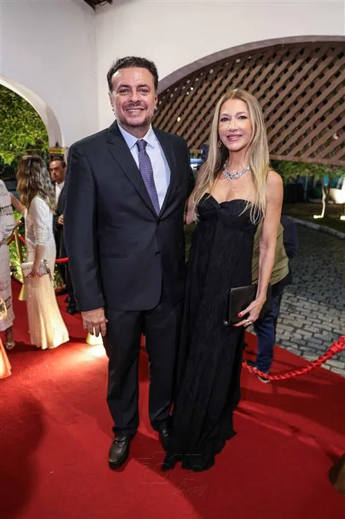 Adriano Nogueira e Carmen Rangel