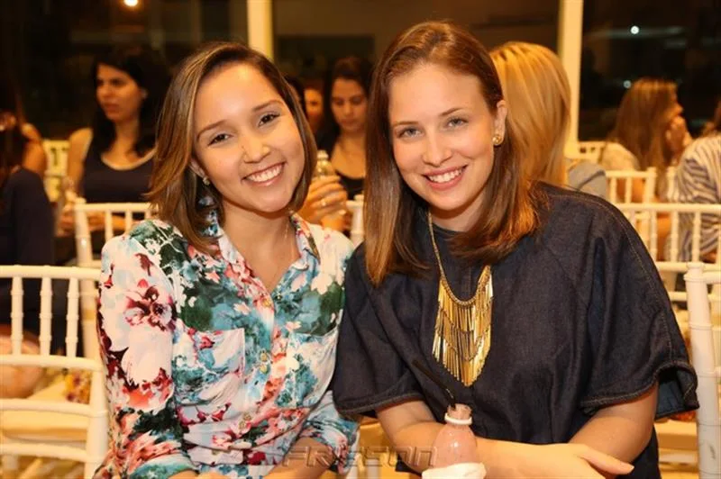 Adelina Dias e Caroline Cavalcante