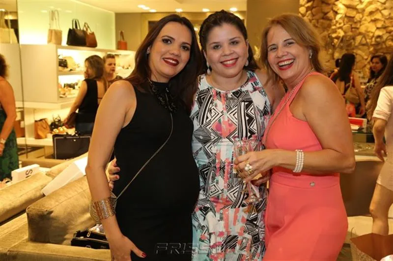 Camilla Damiane, Karol Castro e Nicole Lobo