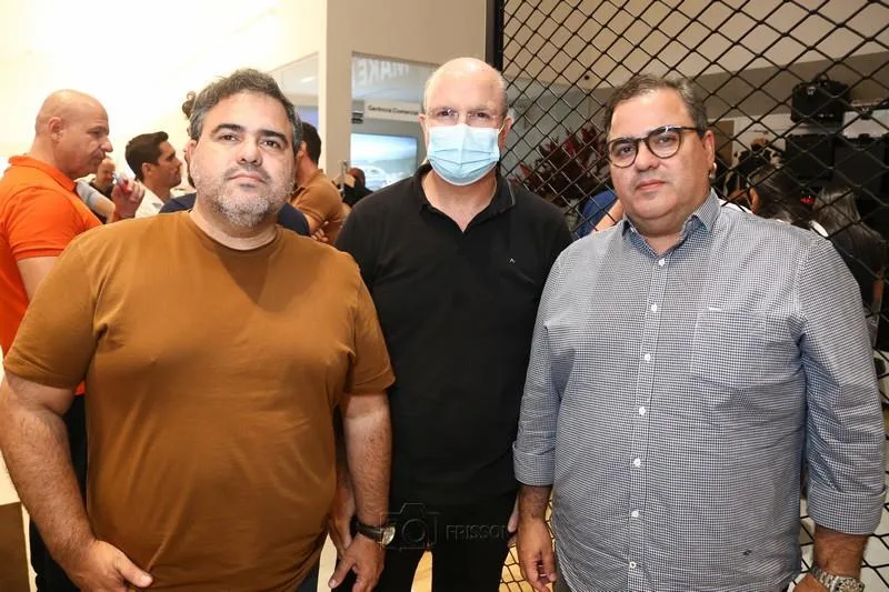 Flávio e Fernando Timbó com Luis Eugênio Pequeno