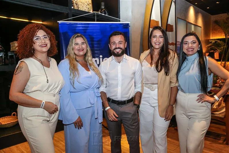 Alice Andrade, Sammy Pontes, Carlos Mororó, Priscila Araújo e Gleniany Frota