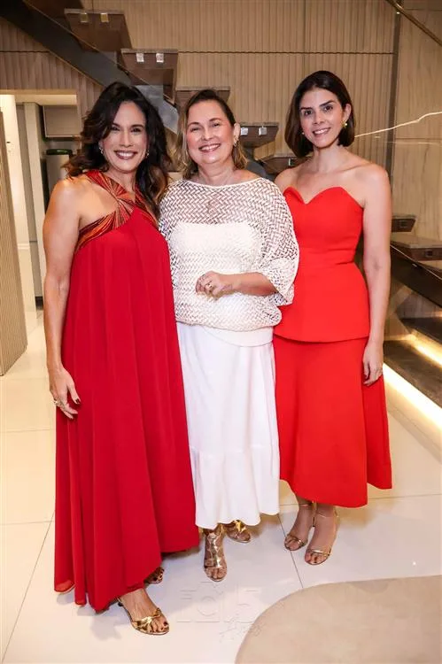 Ana Virginia Martins, Renata Santiago e Lara Praça