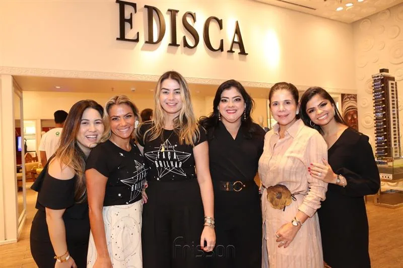 Carol Yamazaki, Vanessa Queiros, Mariana Pimenta, Maria Lucia Negrão e Isabelle Temoteo