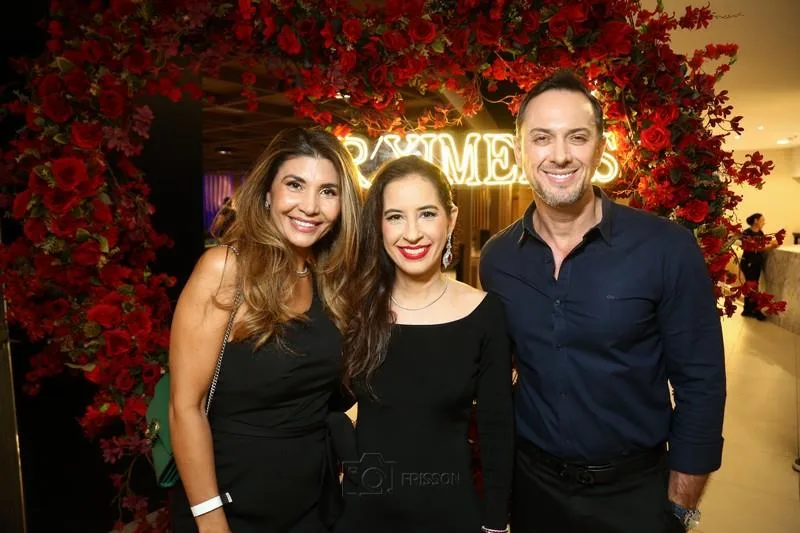 Antônia e Marcelo Roubert com Carol Ximenes