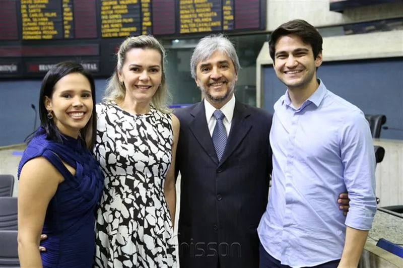 Carol, Raqueline, Tom Barbosa e Pedro Gomes de Matos
