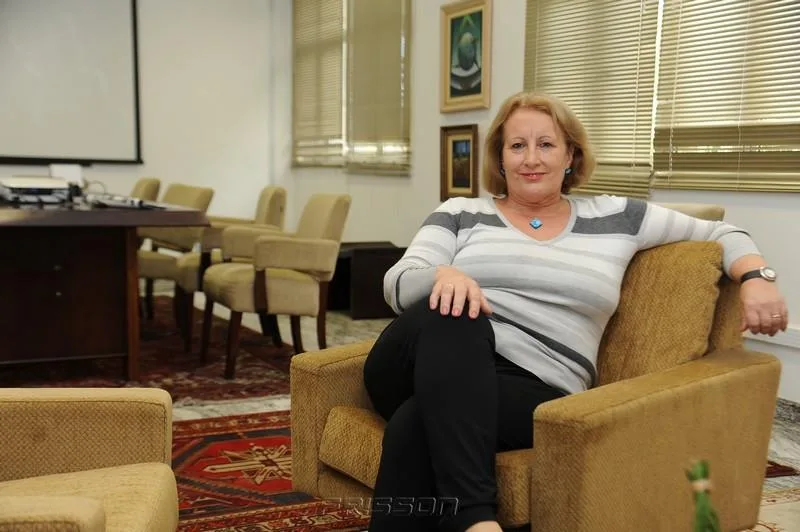 Annette Castro - Esmaltec