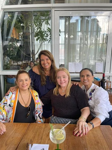 Sarah Philomeno, Safira Moreira, Sandra Fujita e Neuza Rocha
