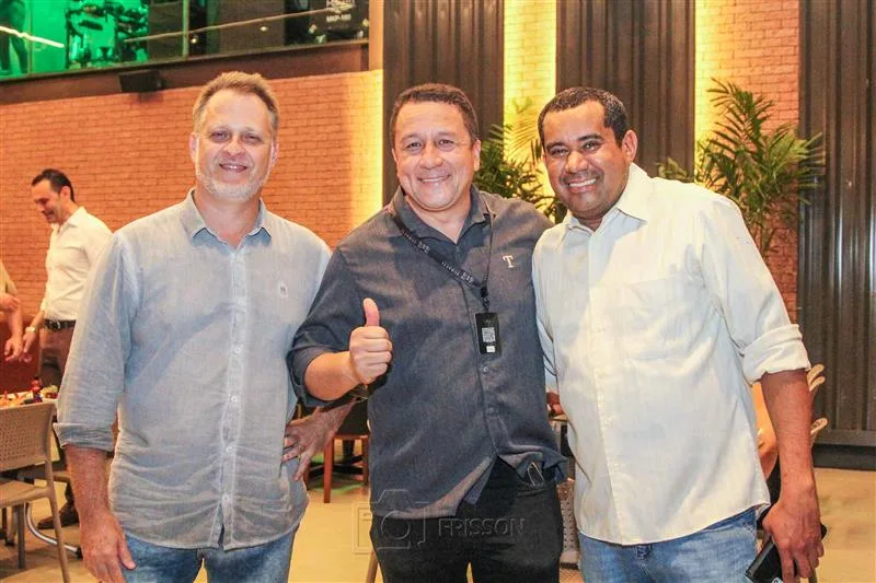 Fabricio Pizou, Tom e Luciano Ferreira